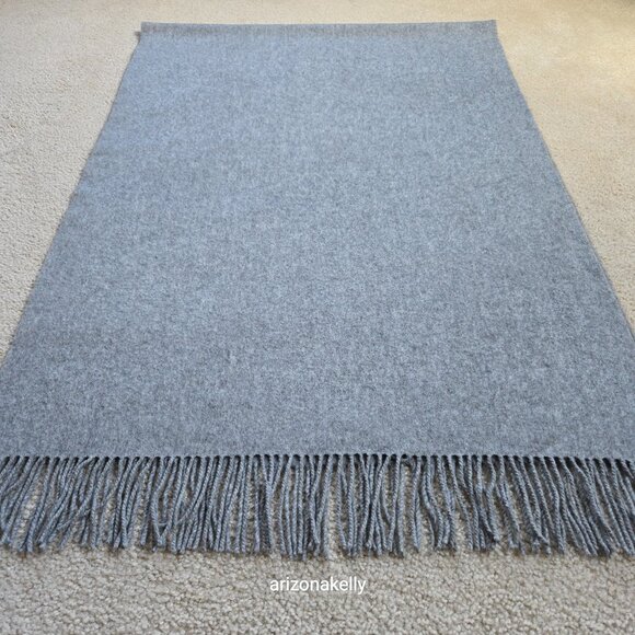 NWOT Cashmere Scarf Grey Woven Fringe Oversized - Picture 3 of 10